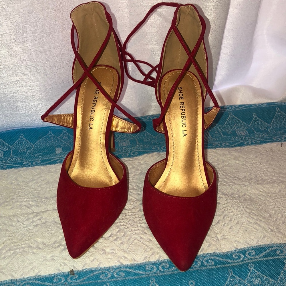 Red heels. Never worn, great condition